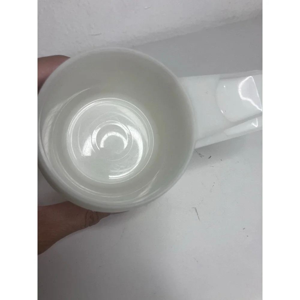 Vintage Tupperware Set Of 4 Nesting Measuring Cups Opaque White 761 762 763 764